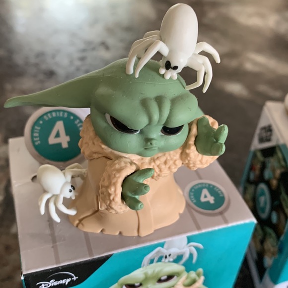 Set of 4 DISNEY Star Wars Series 4 Figures with Boxes - Picture 12 of 15